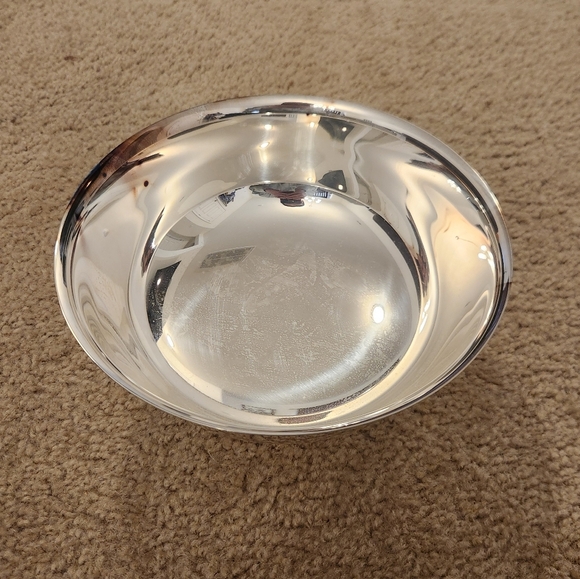 Gorham E P Silverplate Large 9” Round Serving  Fruit Bowl - Picture 1 of 5